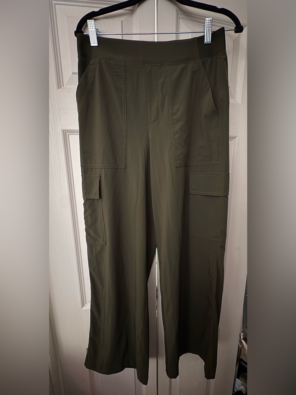 Athleta Women's Olive Green Wide-Leg Cargo Pants